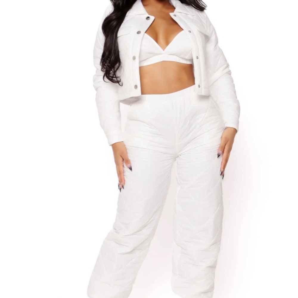 NWT FASHION NOVA WHITE 3 PIECE PUFFER NEW with tag